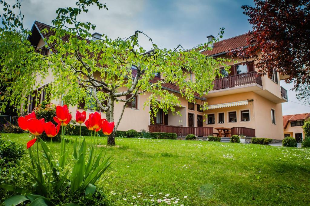 Apartments And Rooms Stefanac Slunj Dış mekan fotoğraf